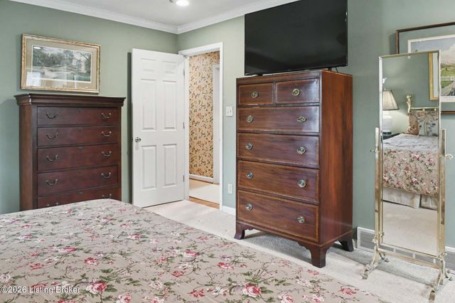 6319 Limewood Cir, Louisville, KY 40222