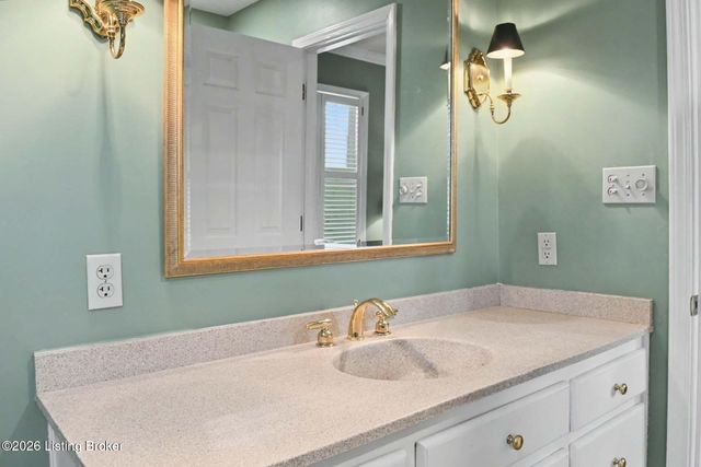 6319 Limewood Cir, Louisville, KY 40222