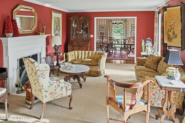 6319 Limewood Cir, Louisville, KY 40222