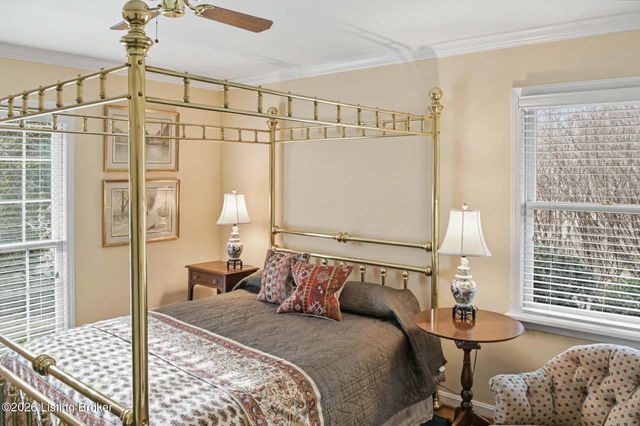 6319 Limewood Cir, Louisville, KY 40222