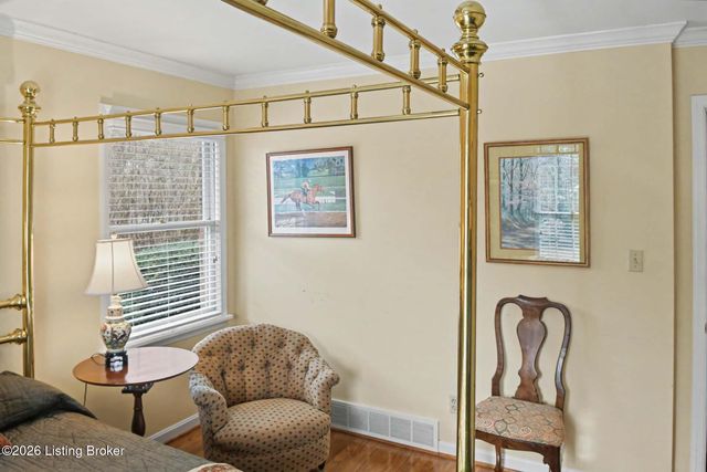 6319 Limewood Cir, Louisville, KY 40222