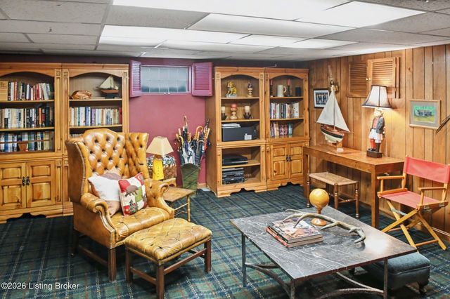 6319 Limewood Cir, Louisville, KY 40222