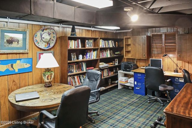 6319 Limewood Cir, Louisville, KY 40222