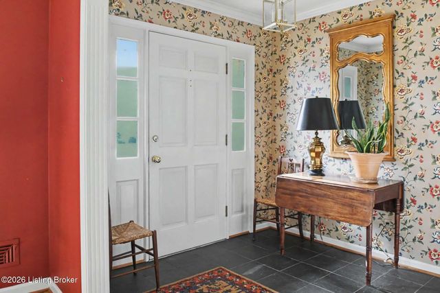 6319 Limewood Cir, Louisville, KY 40222