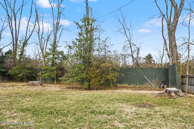 6319 Limewood Cir, Louisville, KY 40222