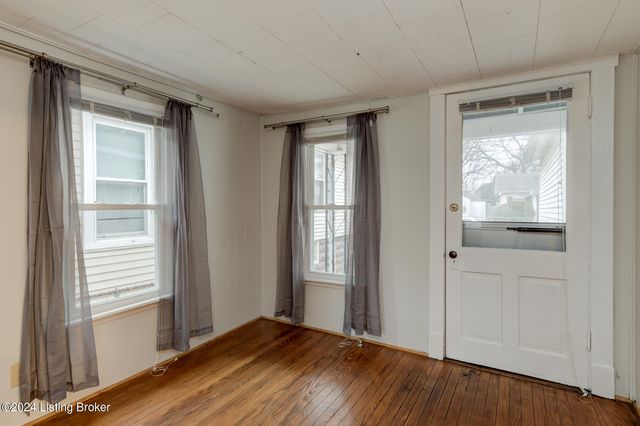 2123 Bradley Ave, Louisville, KY 40217