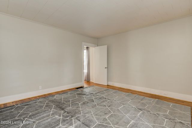 2123 Bradley Ave, Louisville, KY 40217