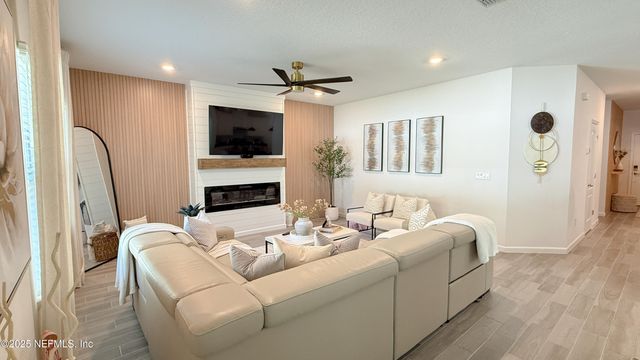 1790 MATHEWS MANOR Drive, Jacksonville, FL 32211