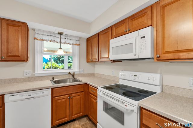 28 Downing Way 28, Madison, CT 06443