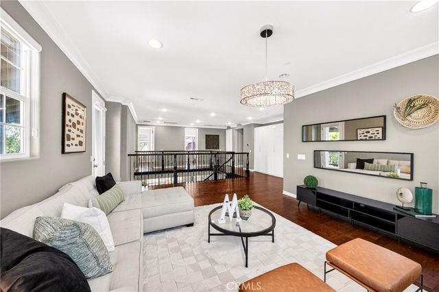 104 Sparrow, Irvine, CA 92618