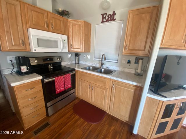 1157 S SIOUX Drive 157, Apache Junction, AZ 85119