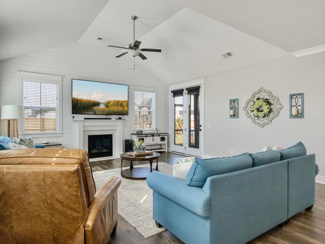 642 Sienna Way, Summerville, SC 29486