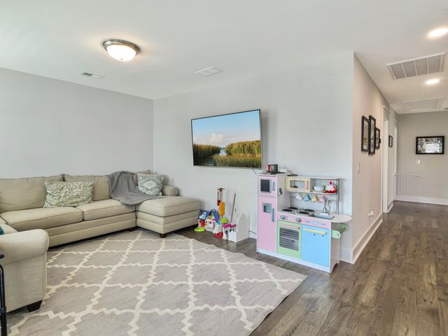 642 Sienna Way, Summerville, SC 29486