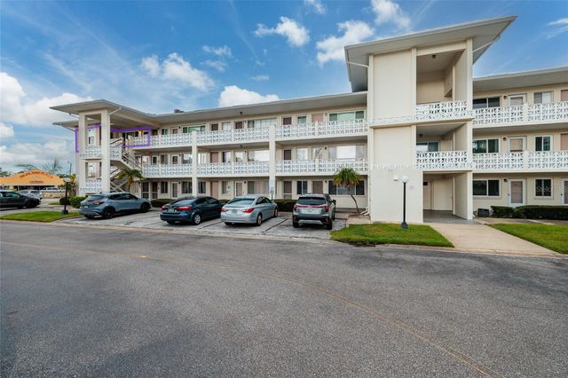 1235 S HIGHLAND AVENUE 2-301, Clearwater, FL 33756