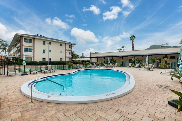 1235 S HIGHLAND AVENUE 2-301, Clearwater, FL 33756