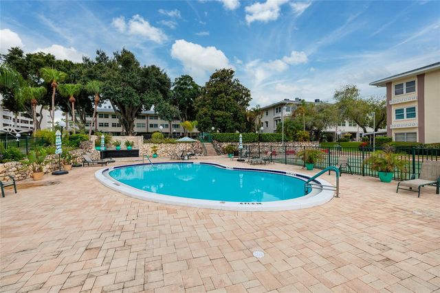 1235 S HIGHLAND AVENUE 2-301, Clearwater, FL 33756