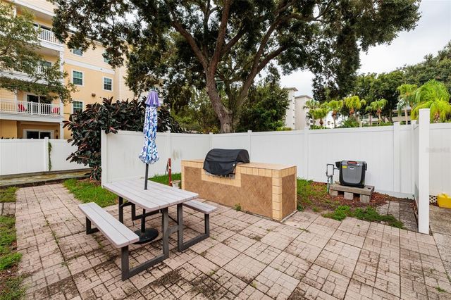 1235 S HIGHLAND AVENUE 2-301, Clearwater, FL 33756