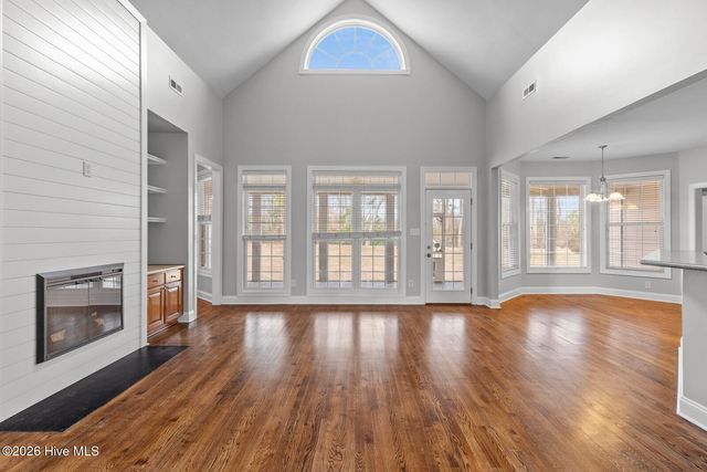 237 Country Squire Lane, Jacksonville, NC 28540