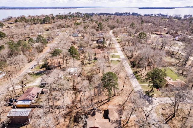 383 Autumn Lane, Livingston, TX 77351