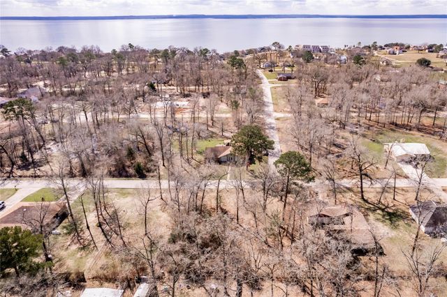 383 Autumn Lane, Livingston, TX 77351