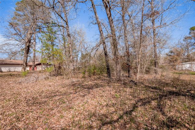 383 Autumn Lane, Livingston, TX 77351