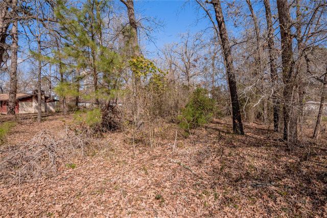 383 Autumn Lane, Livingston, TX 77351