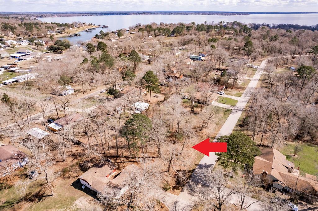 383 Autumn Lane, Livingston, TX 77351