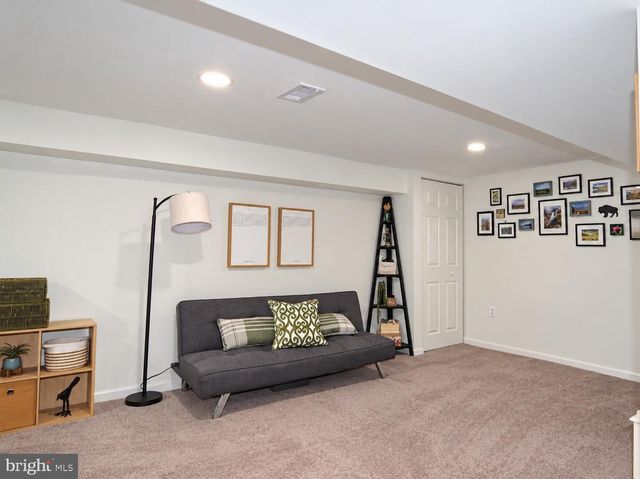 6 COLONIAL DR, Linthicum, MD 21090