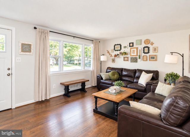6 COLONIAL DR, Linthicum, MD 21090