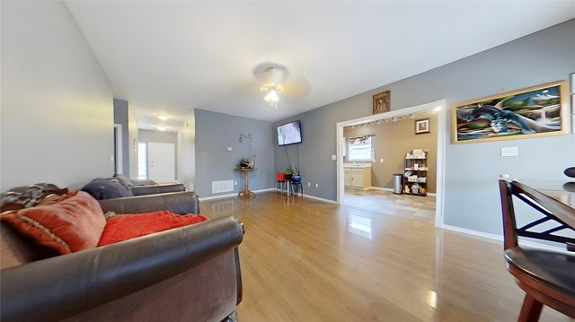 321 Boliver Avenue, Lake Dallas, TX 75065