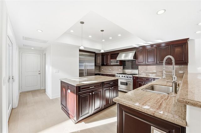 211 E Bay, Newport Beach, CA 92661