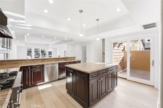 211 E Bay, Newport Beach, CA 92661