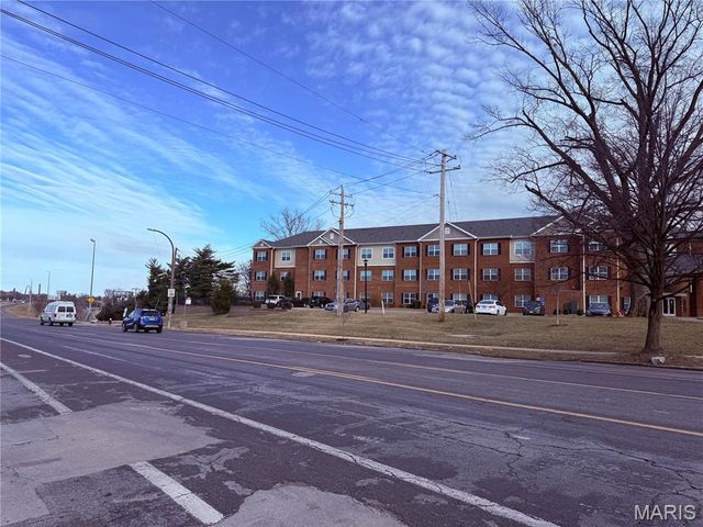 4617 S Broadway, St Louis, MO 63111