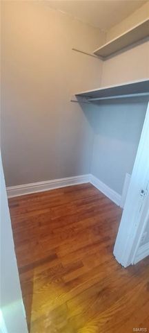 4617 S Broadway, St Louis, MO 63111