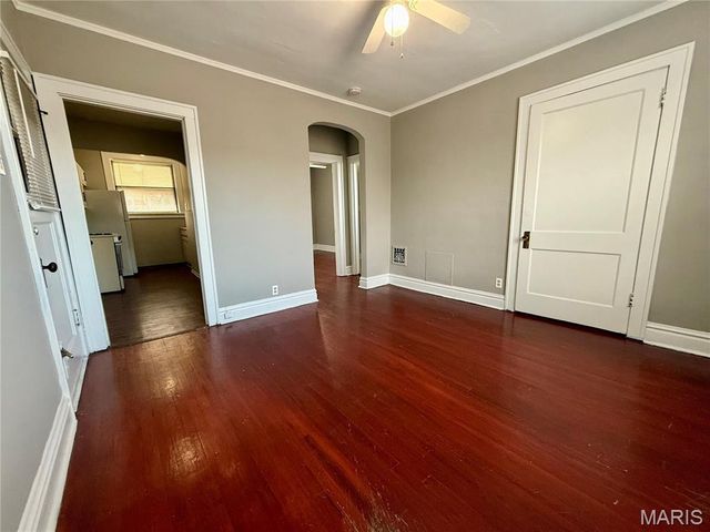 4617 S Broadway, St Louis, MO 63111