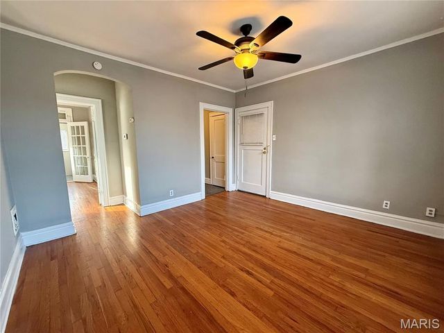 4617 S Broadway, St Louis, MO 63111