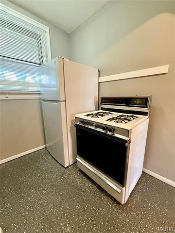 4617 S Broadway, St Louis, MO 63111