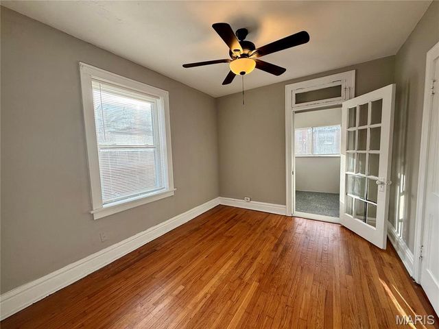 4617 S Broadway, St Louis, MO 63111