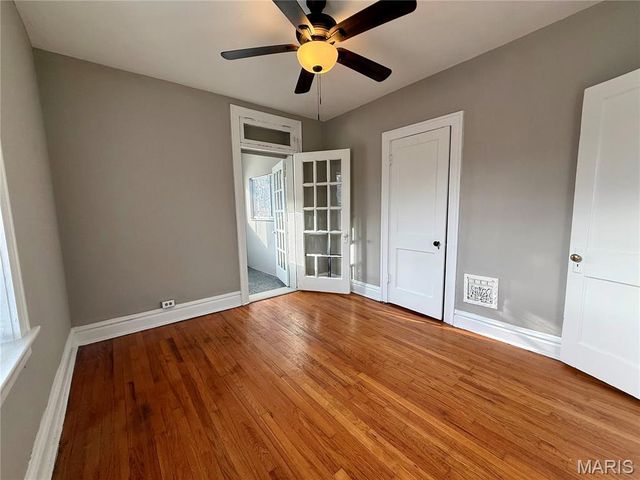 4617 S Broadway, St Louis, MO 63111