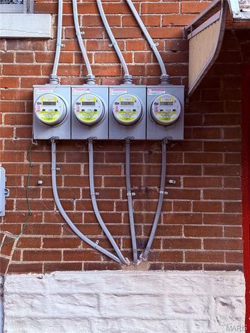 4617 S Broadway, St Louis, MO 63111