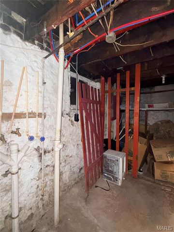 4617 S Broadway, St Louis, MO 63111