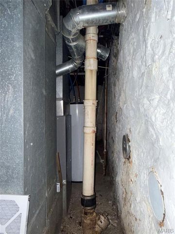 4617 S Broadway, St Louis, MO 63111