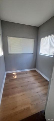 4617 S Broadway, St Louis, MO 63111