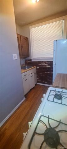 4617 S Broadway, St Louis, MO 63111