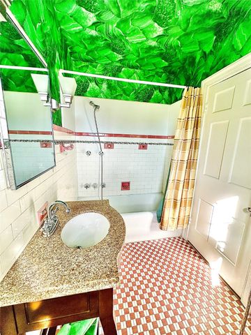 6835 Westlake Avenue, Dallas, TX 75214