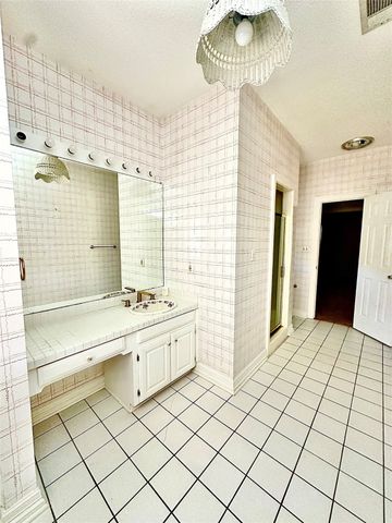 6835 Westlake Avenue, Dallas, TX 75214