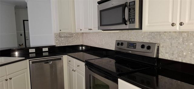 8539 GATE PARKWAY W 1737, Jacksonville, FL 32216