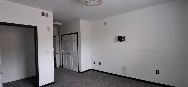8539 GATE PARKWAY W 1737, Jacksonville, FL 32216