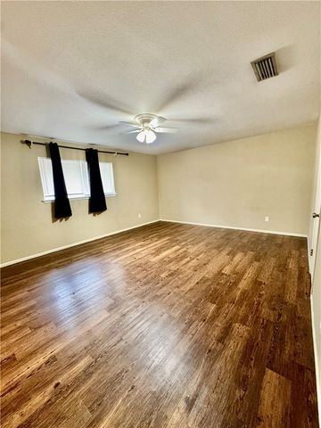 5122 Moultrie Dr, Corpus Christi, TX 78413