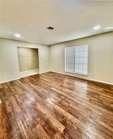 5122 Moultrie Dr, Corpus Christi, TX 78413
